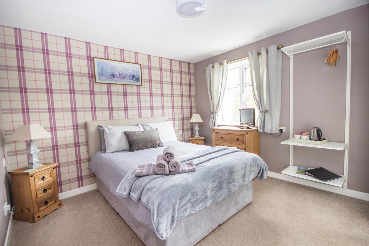 Horse And Hound Country Inn Bonchester Bridge Bagian luar foto