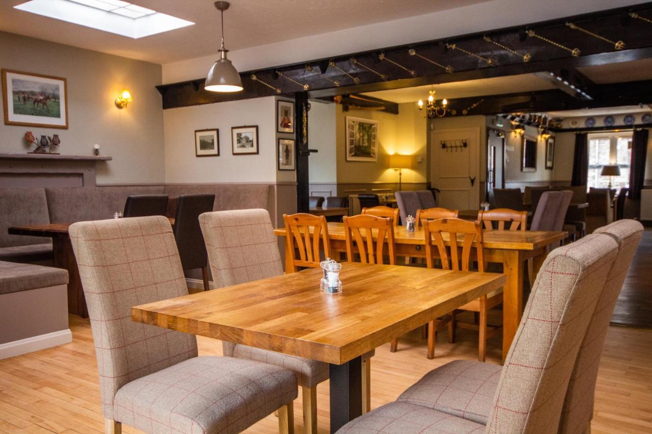 Horse And Hound Country Inn Bonchester Bridge Bagian luar foto