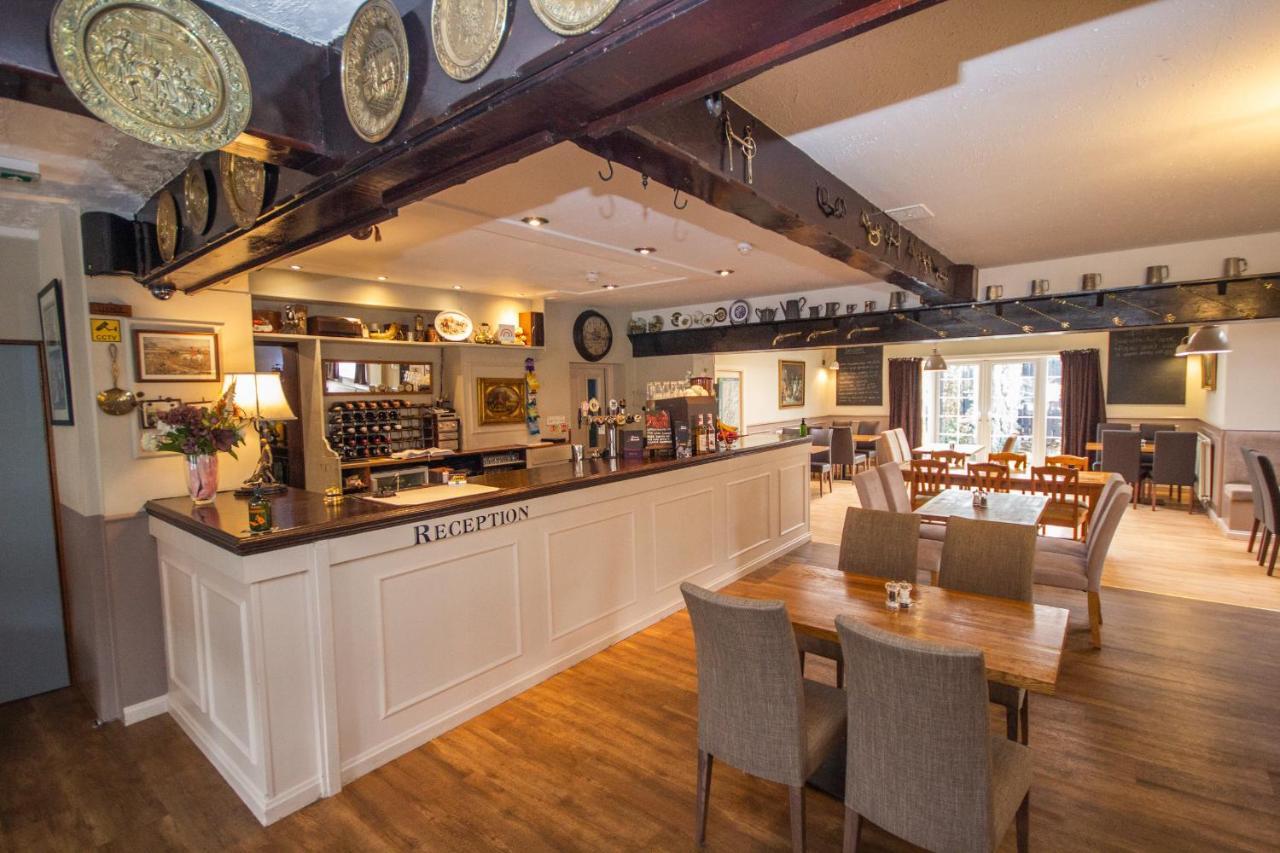Horse And Hound Country Inn Bonchester Bridge Bagian luar foto