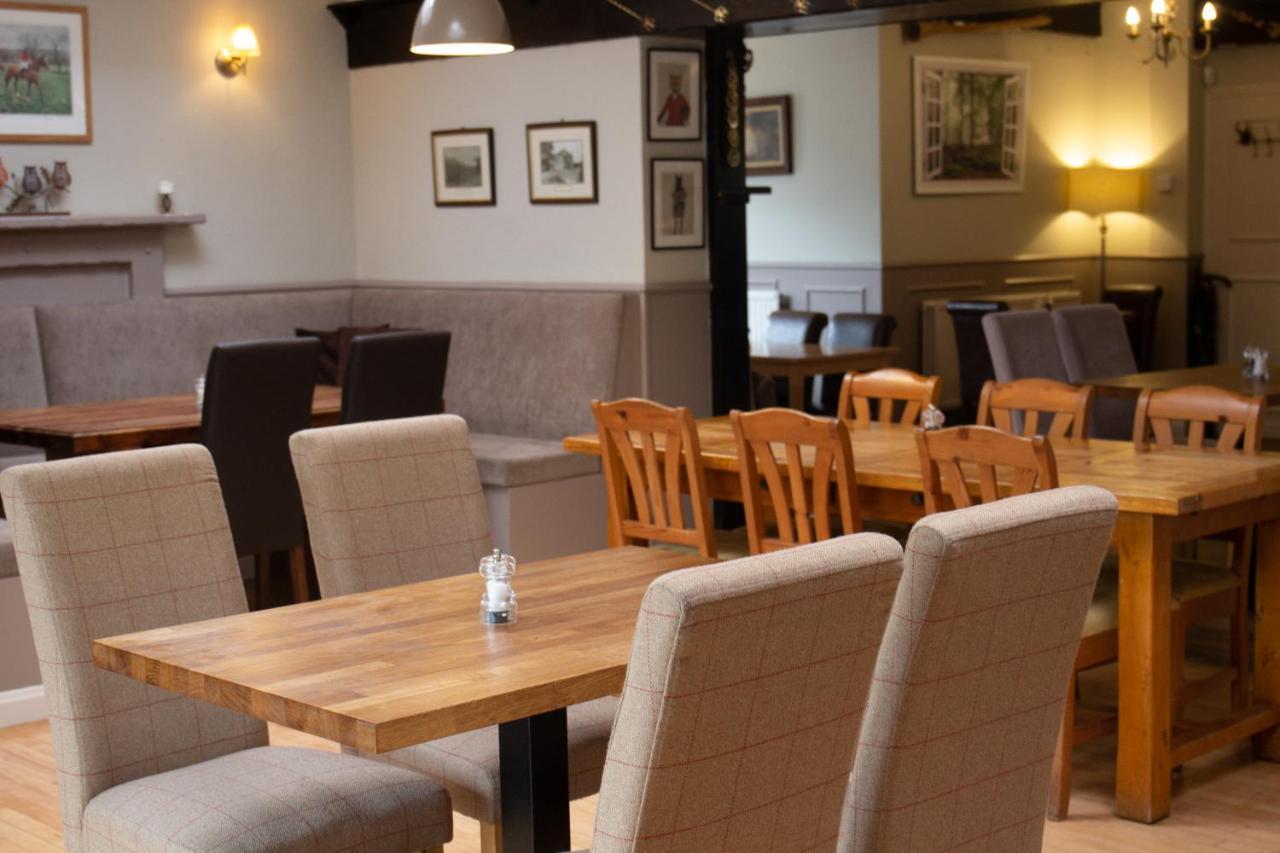 Horse And Hound Country Inn Bonchester Bridge Bagian luar foto