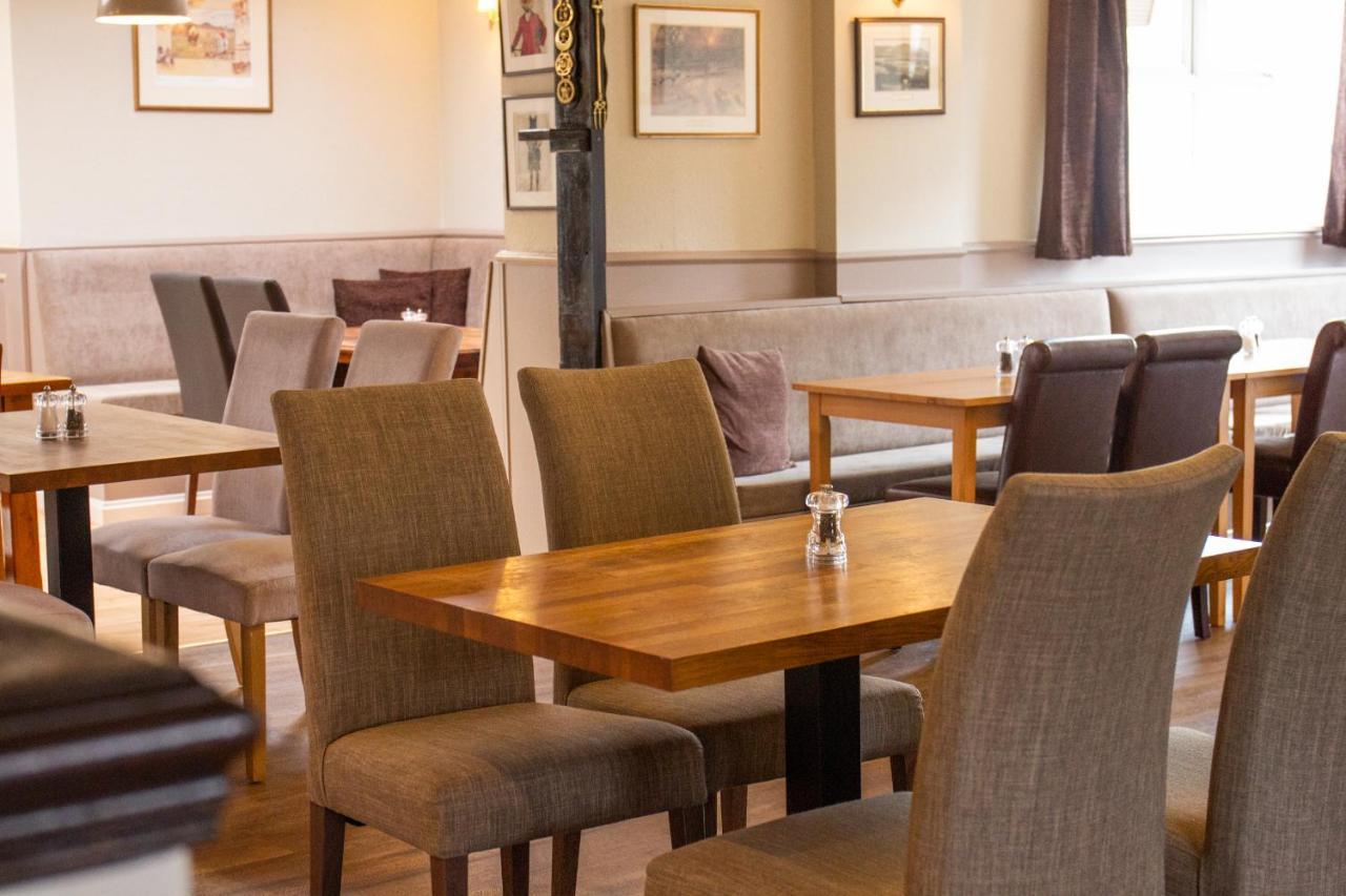 Horse And Hound Country Inn Bonchester Bridge Bagian luar foto