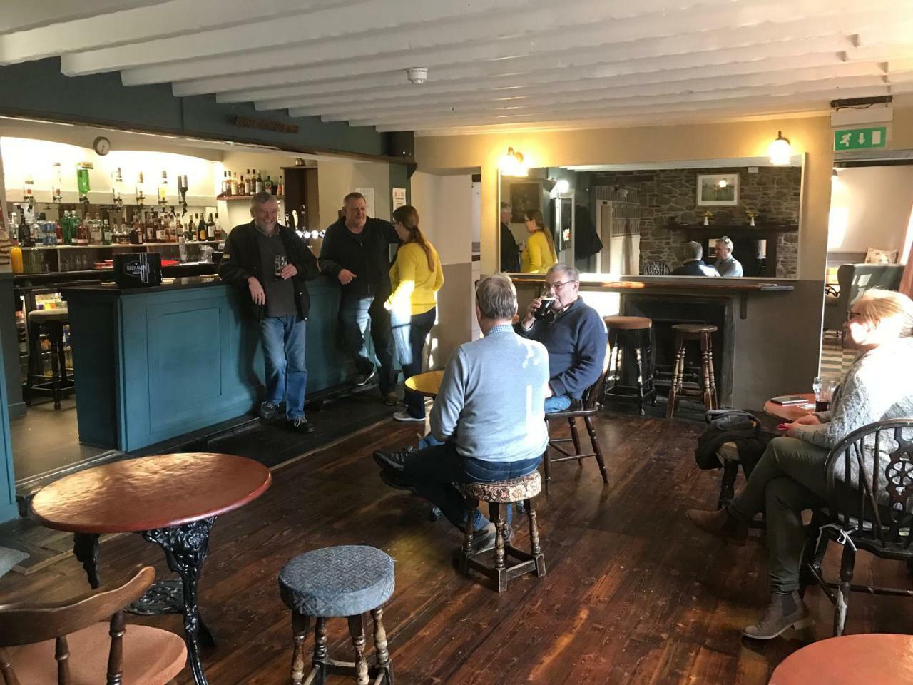Horse And Hound Country Inn Bonchester Bridge Bagian luar foto